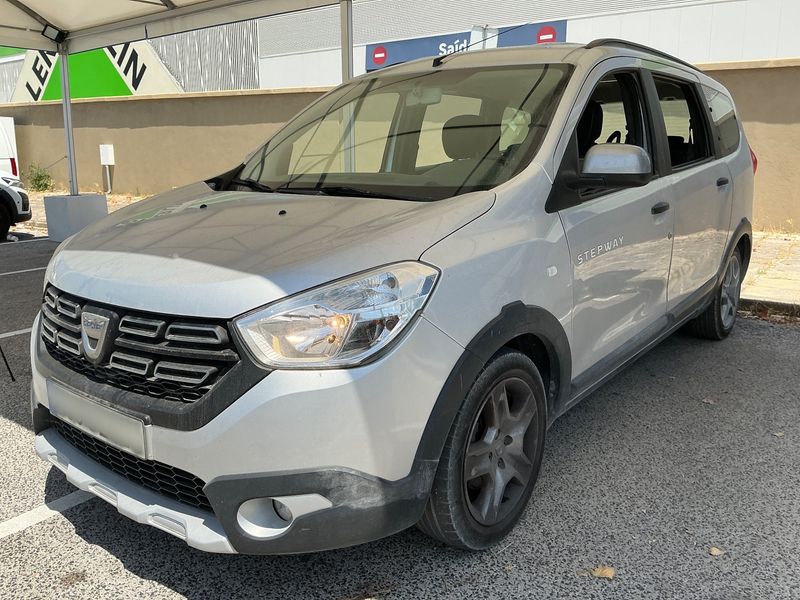 Dacia Lodgy 1.5 dCi Diesel Stepway Celebration