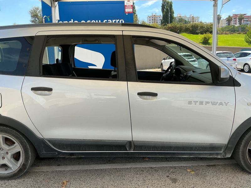 Dacia Lodgy 1.5 dCi Diesel Stepway Celebration — zdjęcie 7