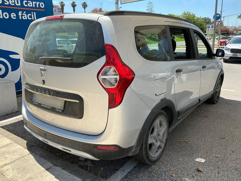 Dacia Lodgy 1.5 dCi Diesel Stepway Celebration — zdjęcie 6