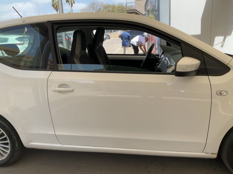 Volkswagen up! 1.0 High up! — zdjęcie 7
