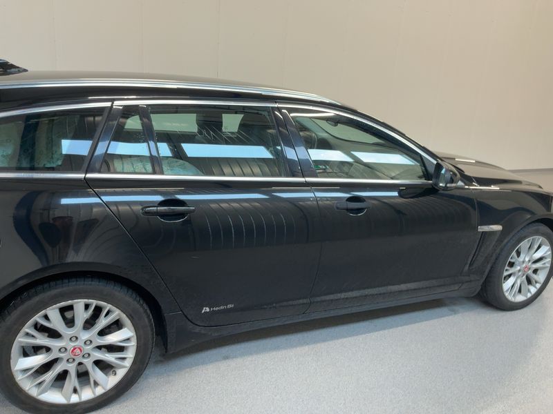 Jaguar XF 2.2 D — zdjęcie 7