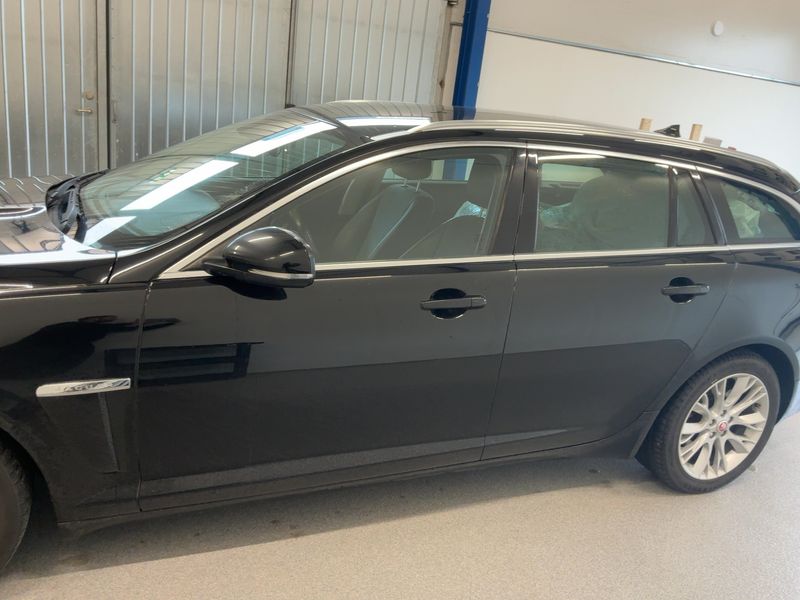 Jaguar XF 2.2 D — zdjęcie 4