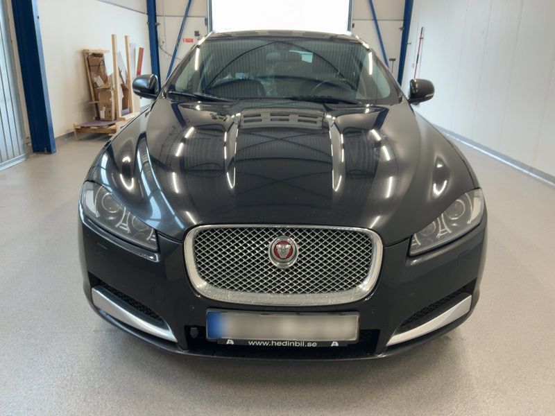 Jaguar XF 2.2 D — zdjęcie 9