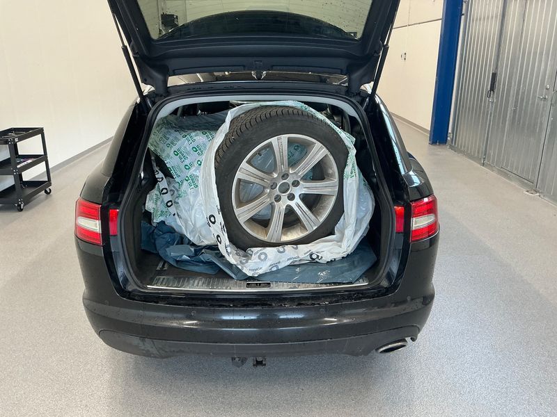 Jaguar XF 2.2 D — zdjęcie 10