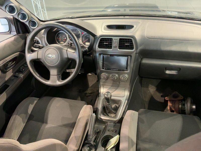 Subaru Impreza 2.5 Turbo WRX — zdjęcie 12