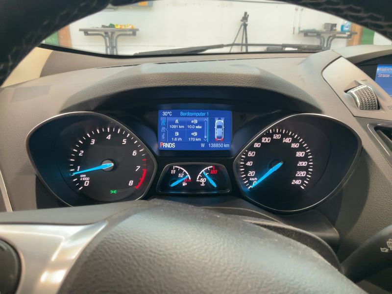 Ford Kuga 1.5 EcoBoost Individual 2015 – снимка 19