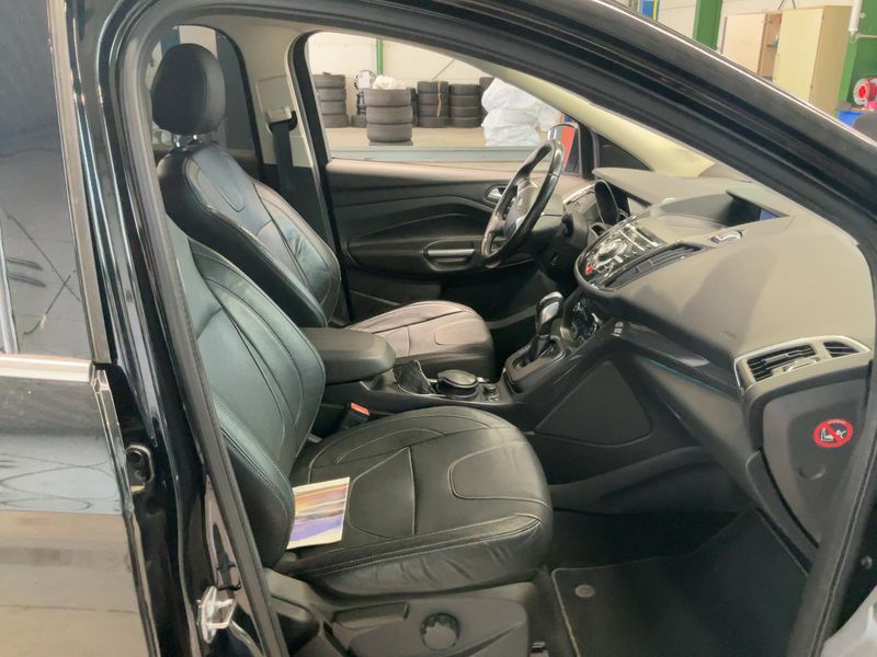 Ford Kuga 1.5 EcoBoost Individual 2015 – снимка 17