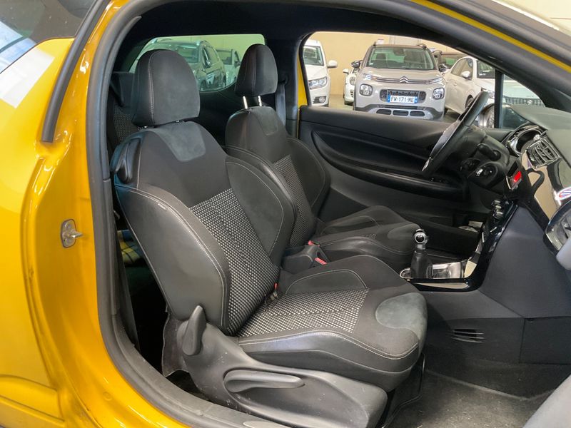 Citroen DS3 1.6 HDi SoChic — zdjęcie 3