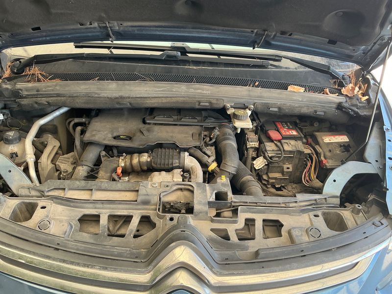 Citroen C4 Picasso 1.6 e-HDi Intensive 2014 – снимка 7