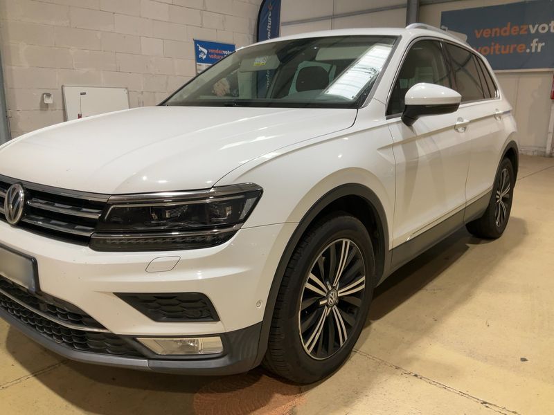 Volkswagen Tiguan 2.0 TDI Carat Edition BlueMotion Tech — zdjęcie 2