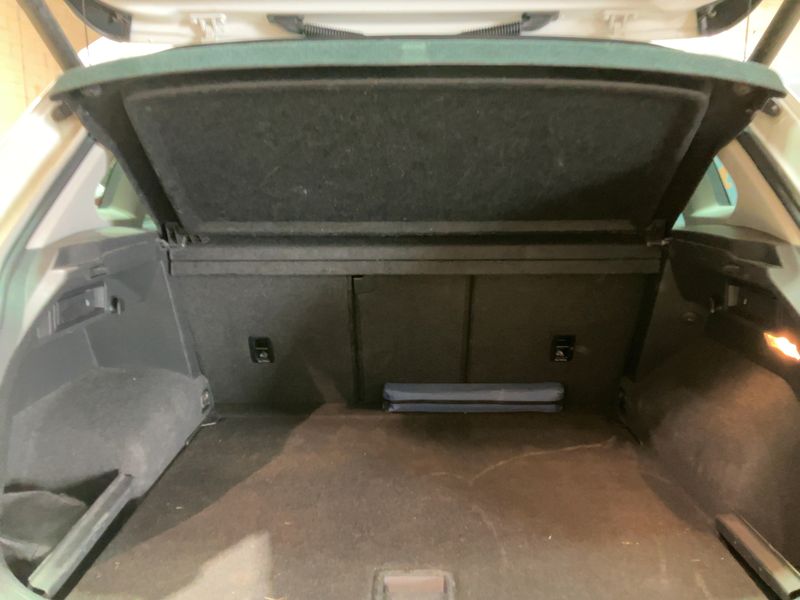 Volkswagen Tiguan 2.0 TDI Carat Edition BlueMotion Tech — zdjęcie 10