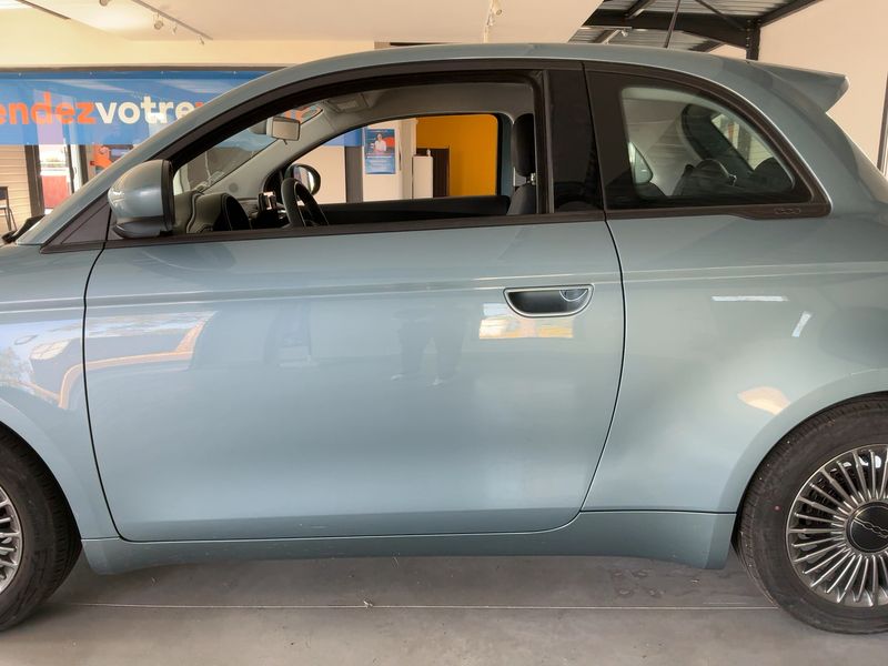 Fiat 500e electric drive 70 kW Action Plus — zdjęcie 4