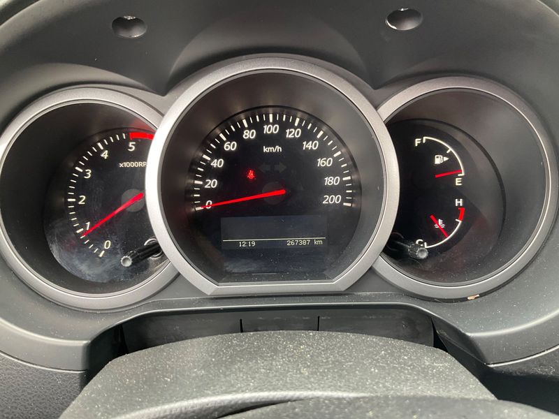 Suzuki Grand Vitara 1.9 DDiS Comfort — zdjęcie 4