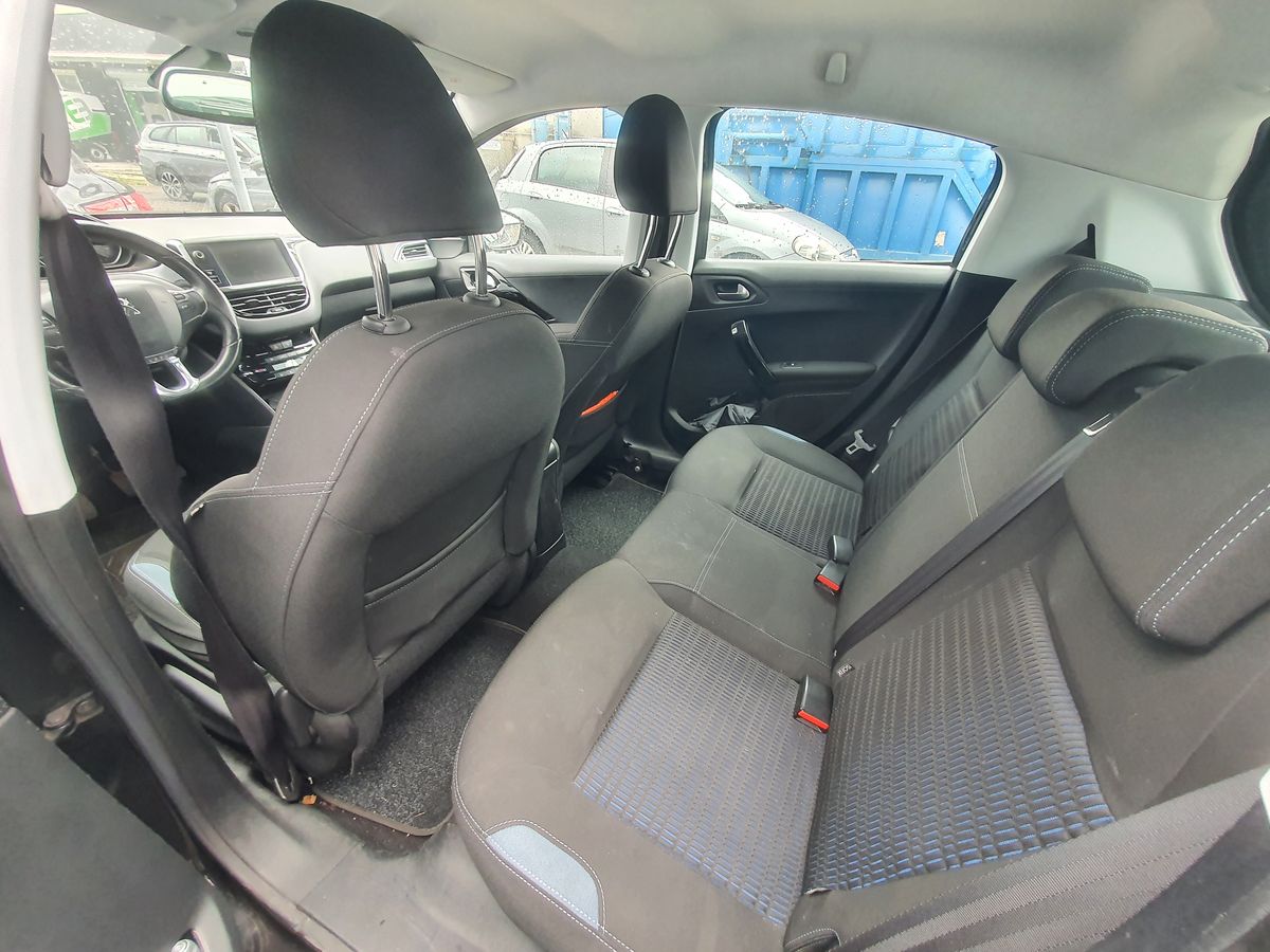 Peugeot 208 1.2 VTi Allure