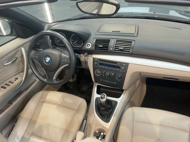 BMW 1er 118i 2011 – снимка 17