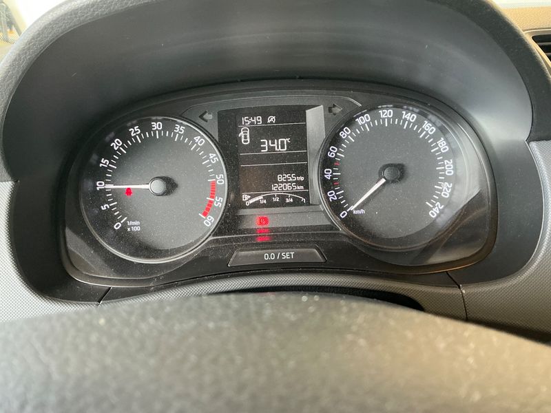 Skoda Fabia 1.4 TDI Red & Grey 2016 – снимка 19