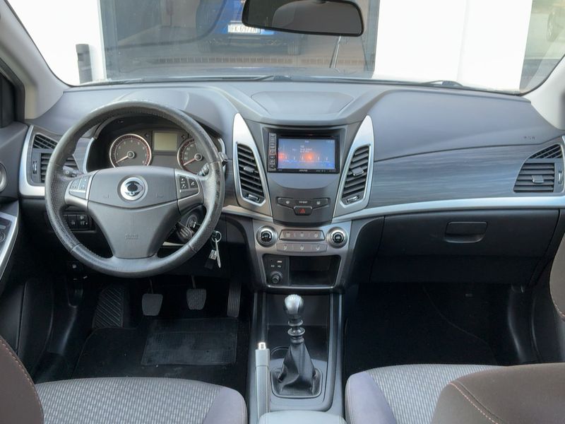 Ssangyong Korando 2.0 LPG Plus 4x4 — zdjęcie 12