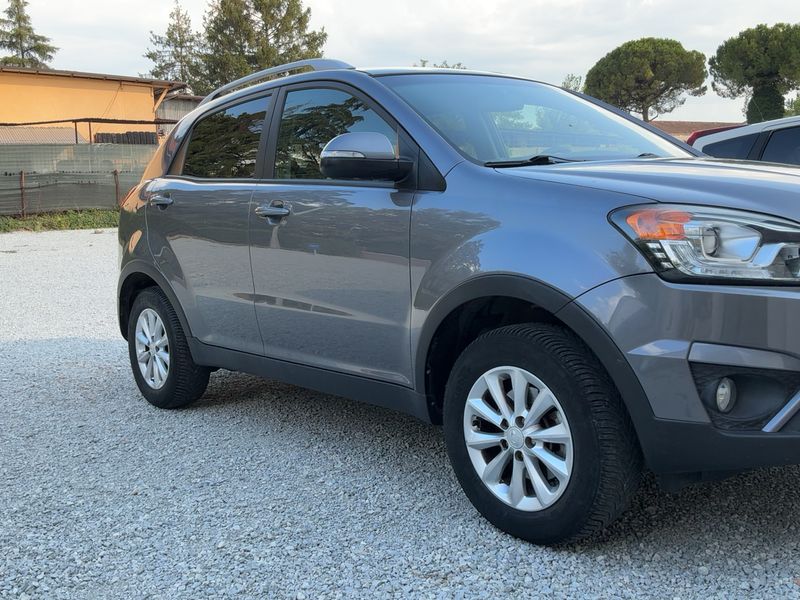 Ssangyong Korando 2.0 LPG Plus 4x4 — zdjęcie 8