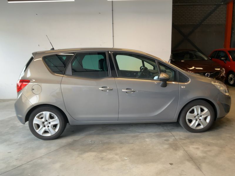 Opel Meriva 1.4 Turbo Design Edition 2011 – снимка 10
