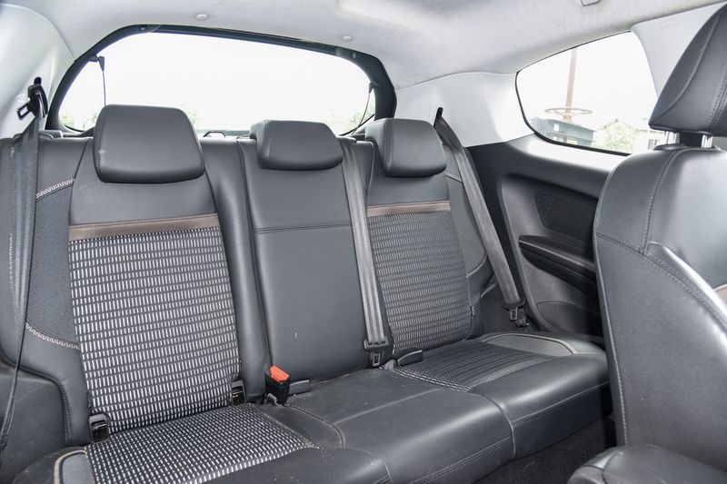 Peugeot 208 1.2 VTi Allure — zdjęcie 13