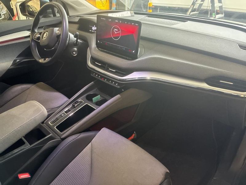 Skoda Enyaq iV 80 Loft — zdjęcie 6