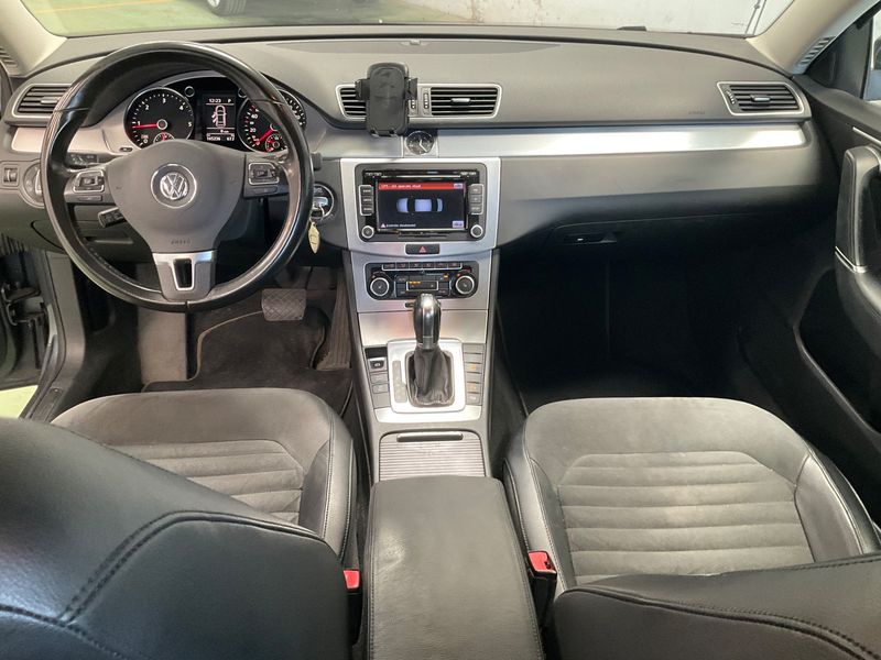 Volkswagen Passat 2.0 TDI Highline BlueMotion Tech 2011 – снимка 17