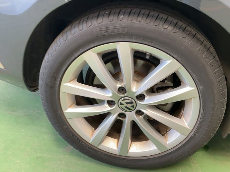 Volkswagen Passat 2.0 TDI Highline BlueMotion Tech 2011 – снимка 9