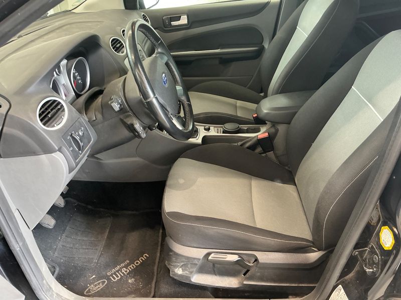 Ford Focus 1.6 Style+ 2011 – снимка 3