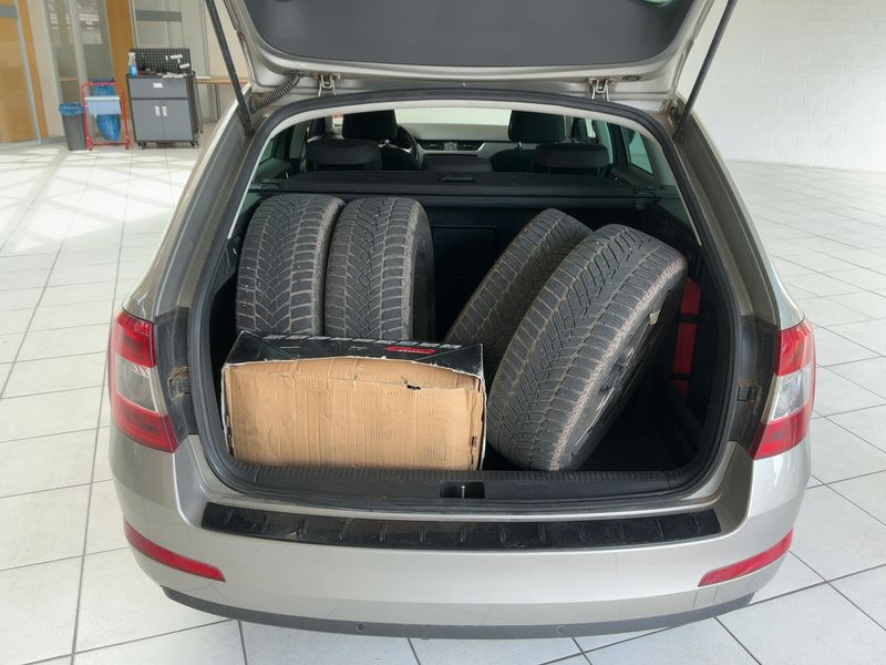 Skoda Octavia 2.0 TDI Elegance — zdjęcie 10