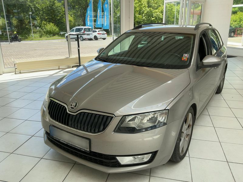 Skoda Octavia 2.0 TDI Elegance — zdjęcie 1