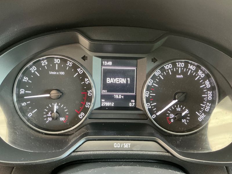 Skoda Octavia 2.0 TDI Elegance — zdjęcie 13