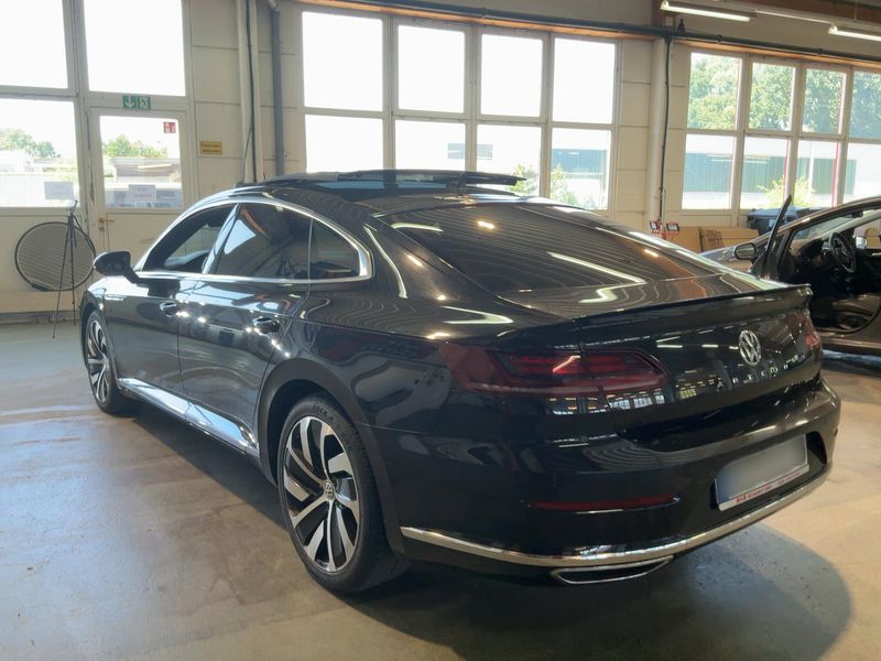 Volkswagen Arteon 2.0 TSI R-Line — zdjęcie 3