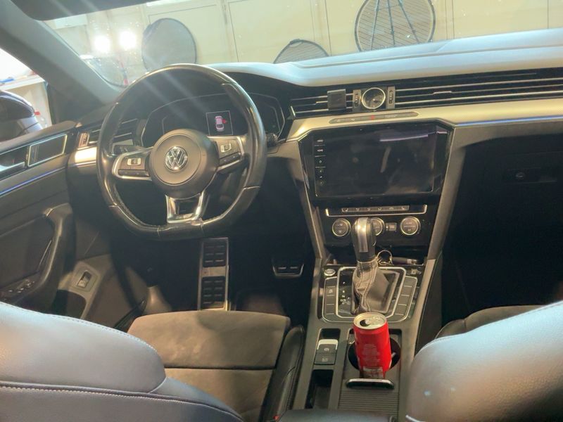 Volkswagen Arteon 2.0 TSI R-Line — zdjęcie 12