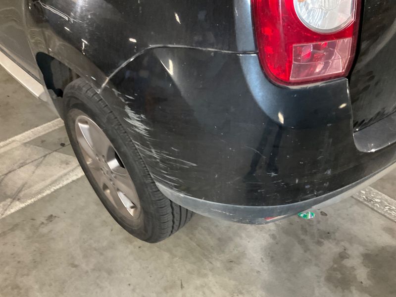 Dacia Duster 1.5 dCi Laureate 4x4 2011 – снимка 42