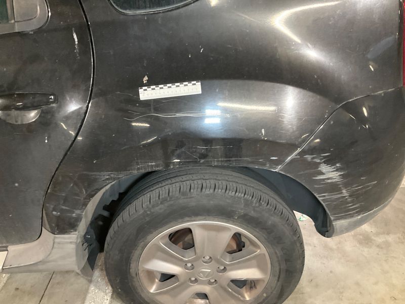 Dacia Duster 1.5 dCi Laureate 4x4 2011 – снимка 28