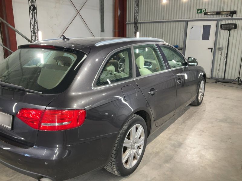Audi A4 2.0 TFSI quattro Ambiente 2009 – снимка 8