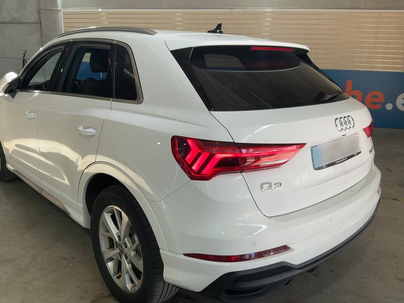 Audi Q3 35 TFSI S line — zdjęcie 3