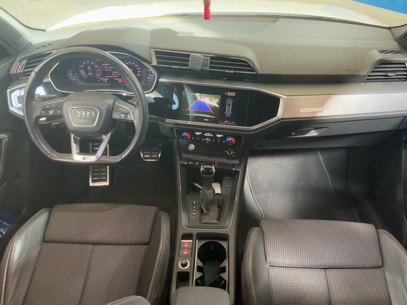 Audi Q3 35 TFSI S line — zdjęcie 12
