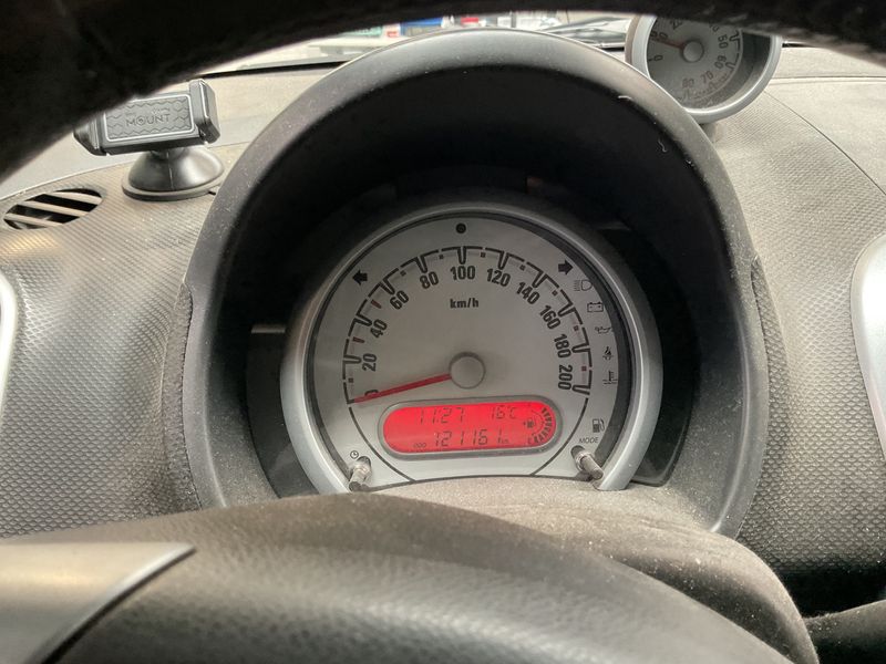 Opel Agila 1.0 Edition — zdjęcie 13