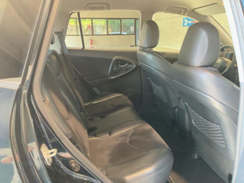 Toyota RAV 4 2.2 D-4D Crossover Exclusive 2011 – снимка 19