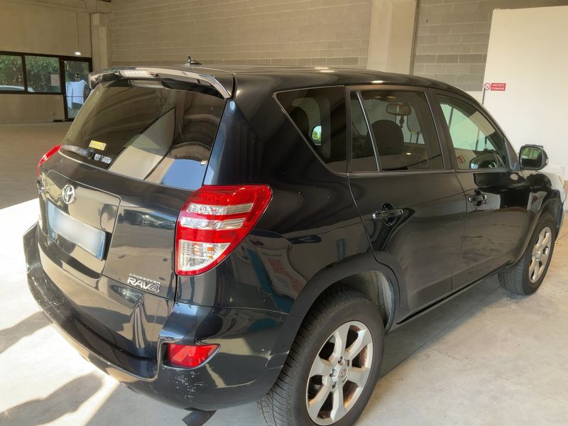 Toyota RAV 4 2.2 D-4D Crossover Exclusive 2011 – снимка 8