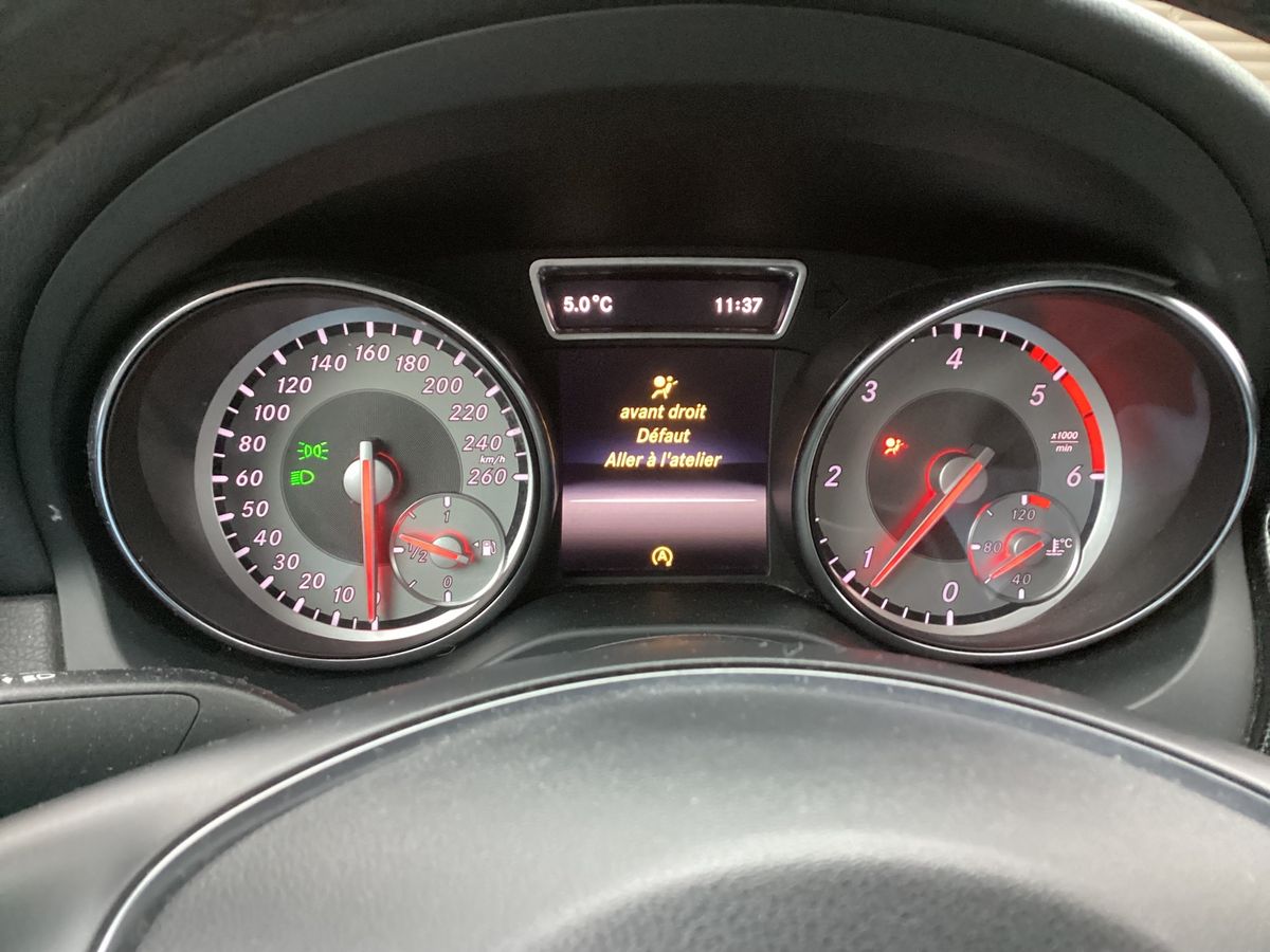 Mercedes-Benz CLA-Klasse 2015 — photo 35