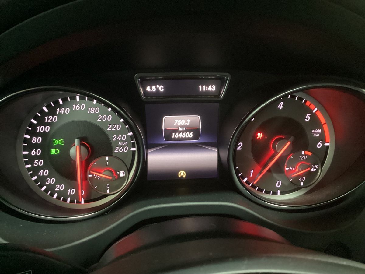 Mercedes-Benz CLA-Klasse 2015 — photo 19