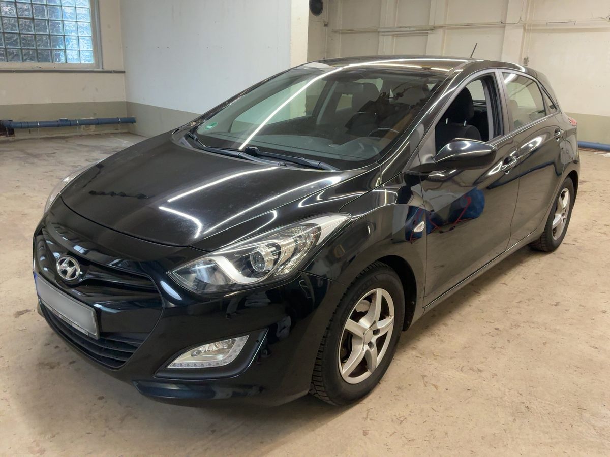 Hyundai i30 2015 — photo 1