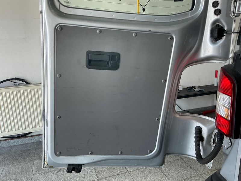 Volkswagen T5 Transporter 2.0 TDI Kasten 2014 – снимка 46