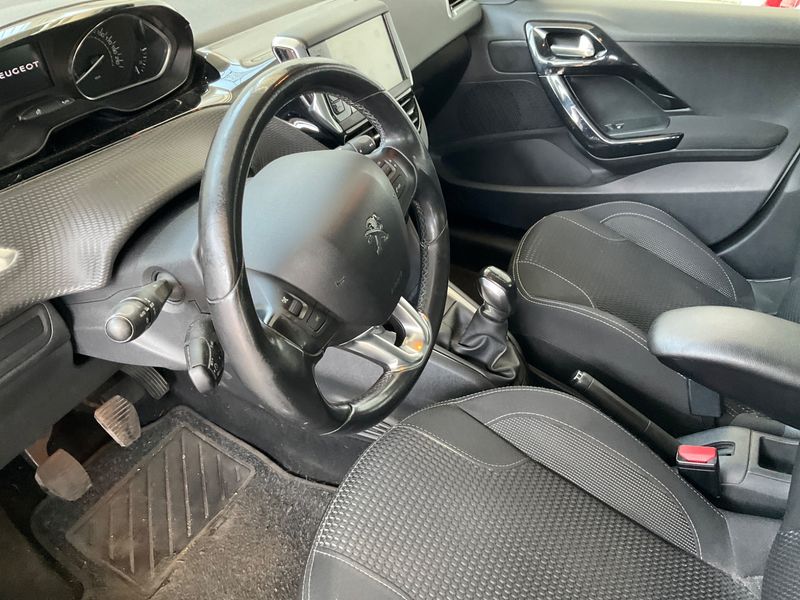 Peugeot 208 1.6 Blue-HDi Allure 2015 – снимка 24