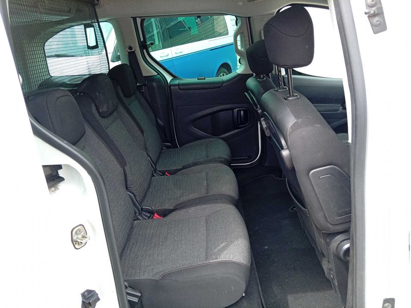 Citroen Berlingo 1.6 Blue-HDi Shine — zdjęcie 13