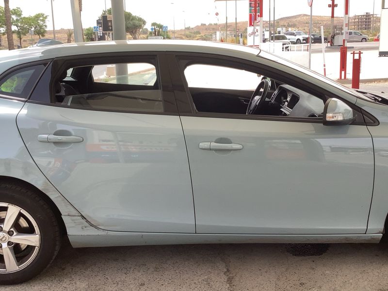 Volvo V40 2.0 D2 Kinetic — zdjęcie 7