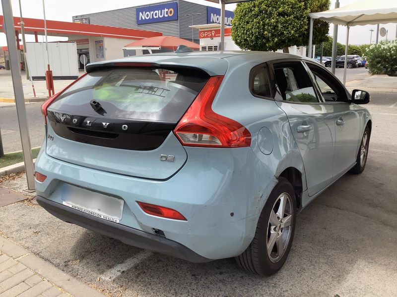 Volvo V40 2.0 D2 Kinetic — zdjęcie 6