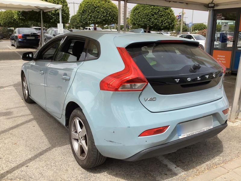 Volvo V40 2.0 D2 Kinetic — zdjęcie 3